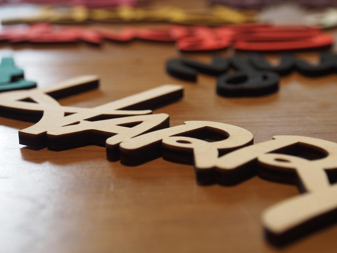 Nombre infantil personalizado de madera tipo "Disney" para bebes y niñas niños