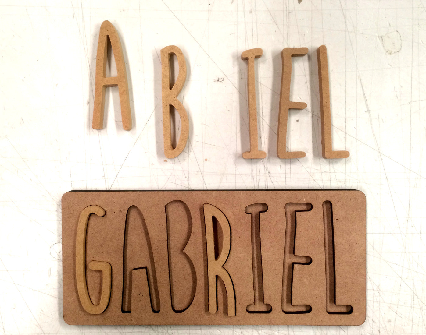 nombre personalizado escribir letras madera