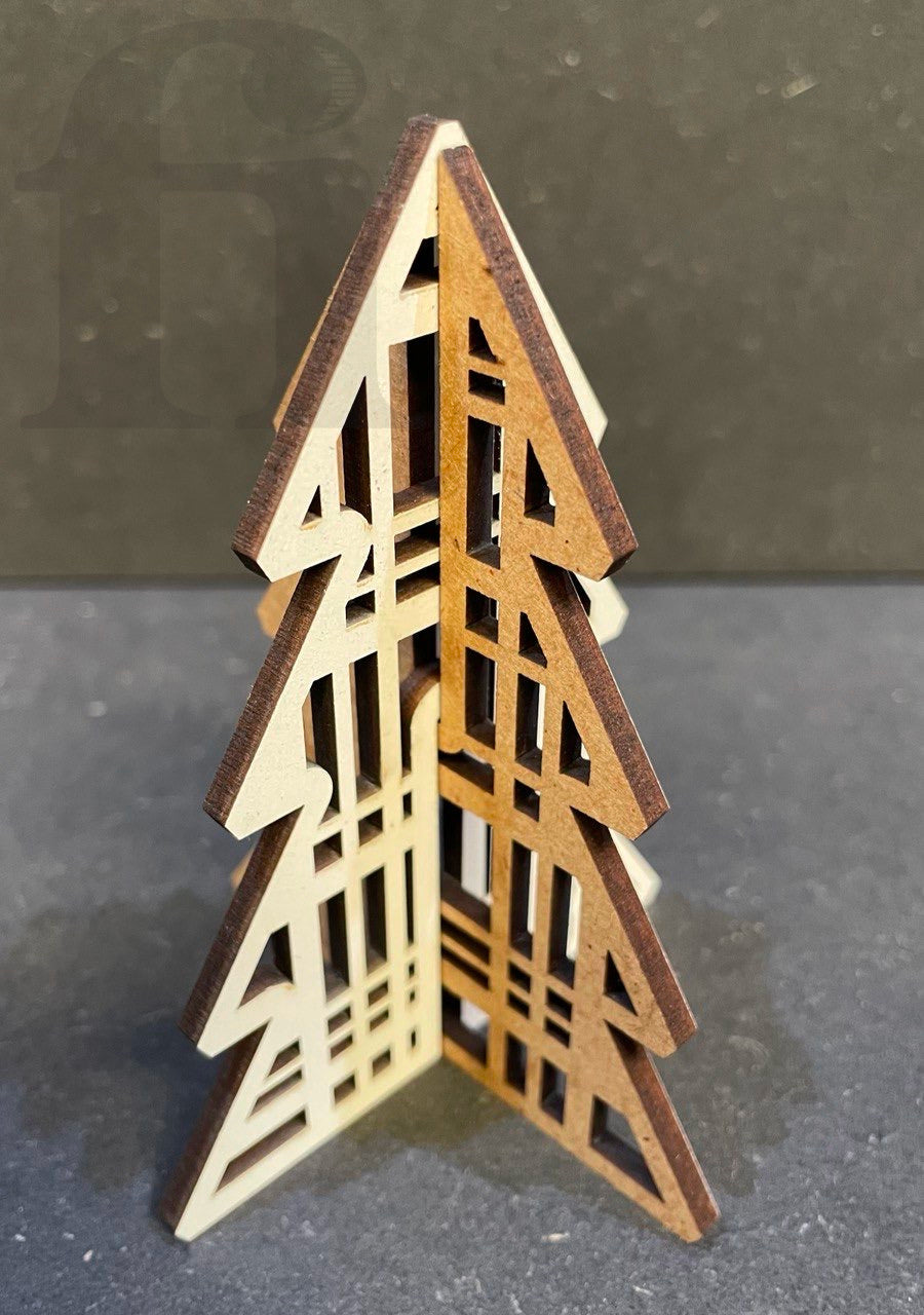 árbol de madera pequeño