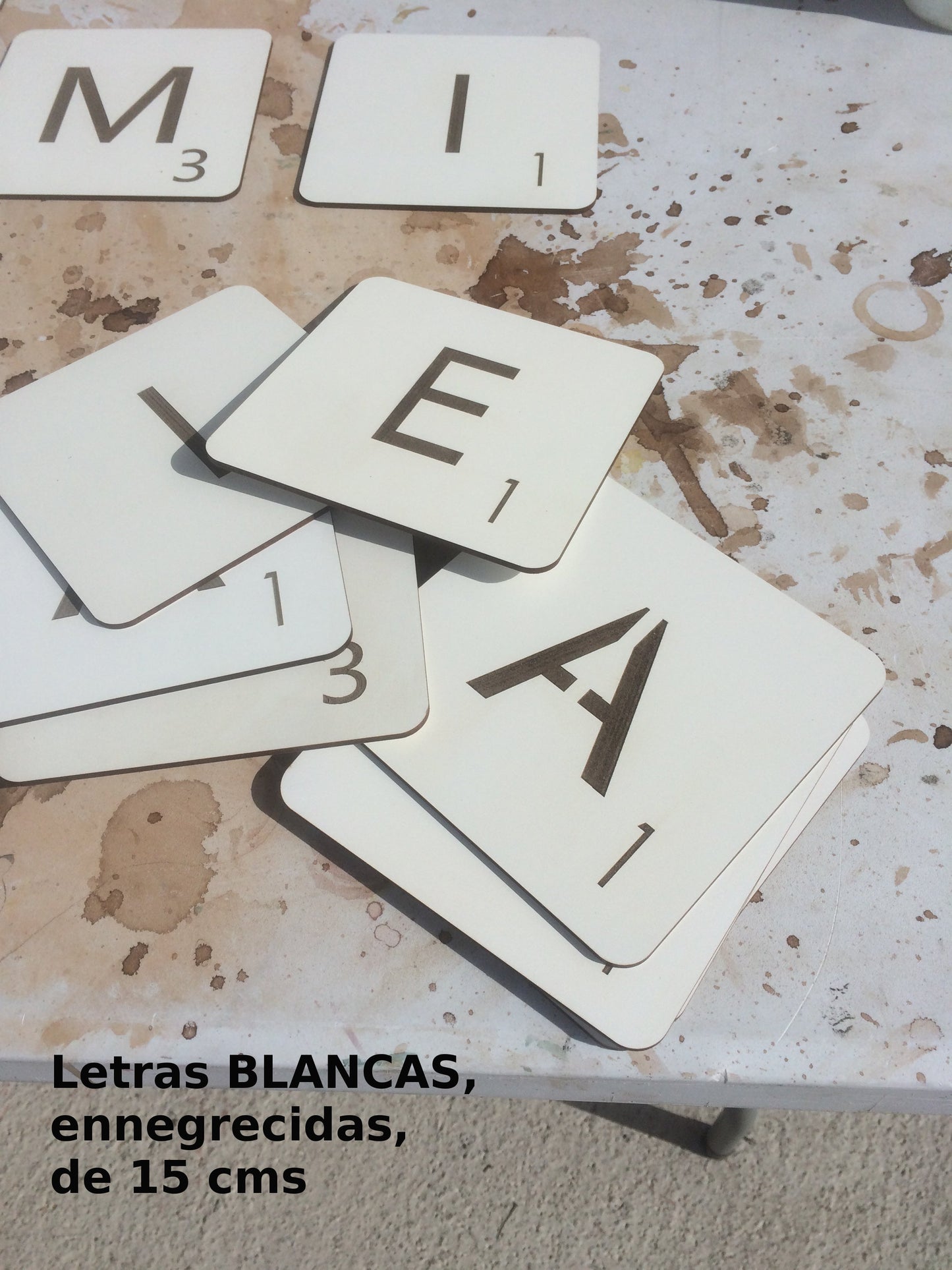 Letras SCRABBLE adhesivas de madera para decoración de pared