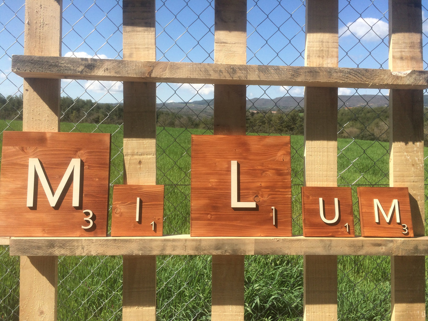 Letras decorativas Scrabble grandes marrón