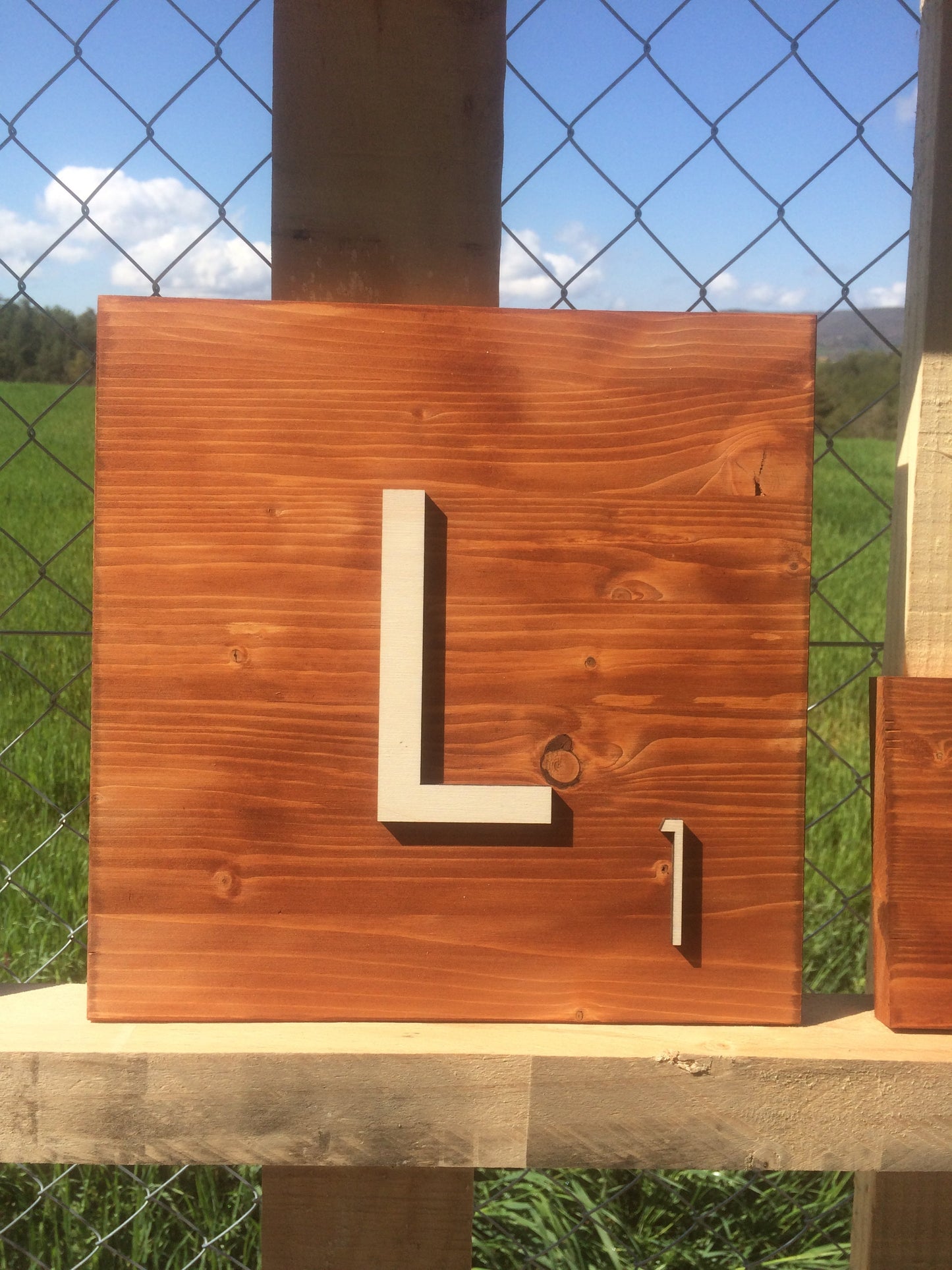 Letras decorativas Scrabble grandes marrón