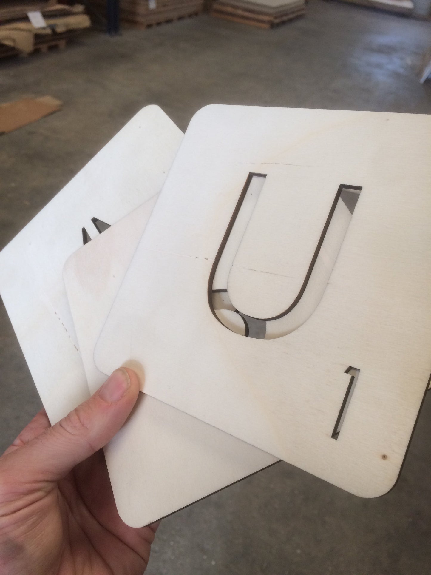 Letras SCRABBLE adhesivas de madera para decoración de pared