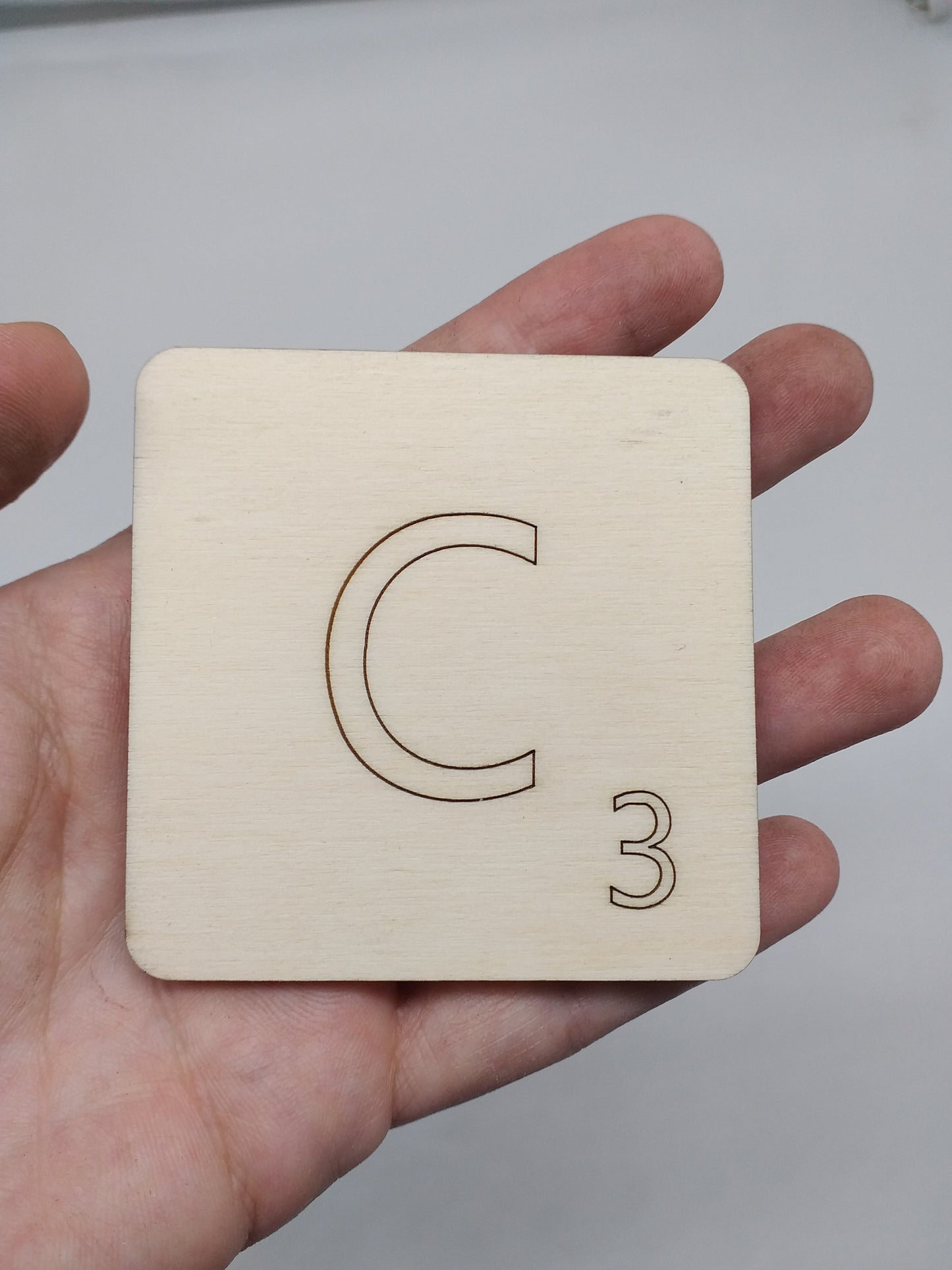 Letras SCRABBLE adhesivas de madera para decoración de pared