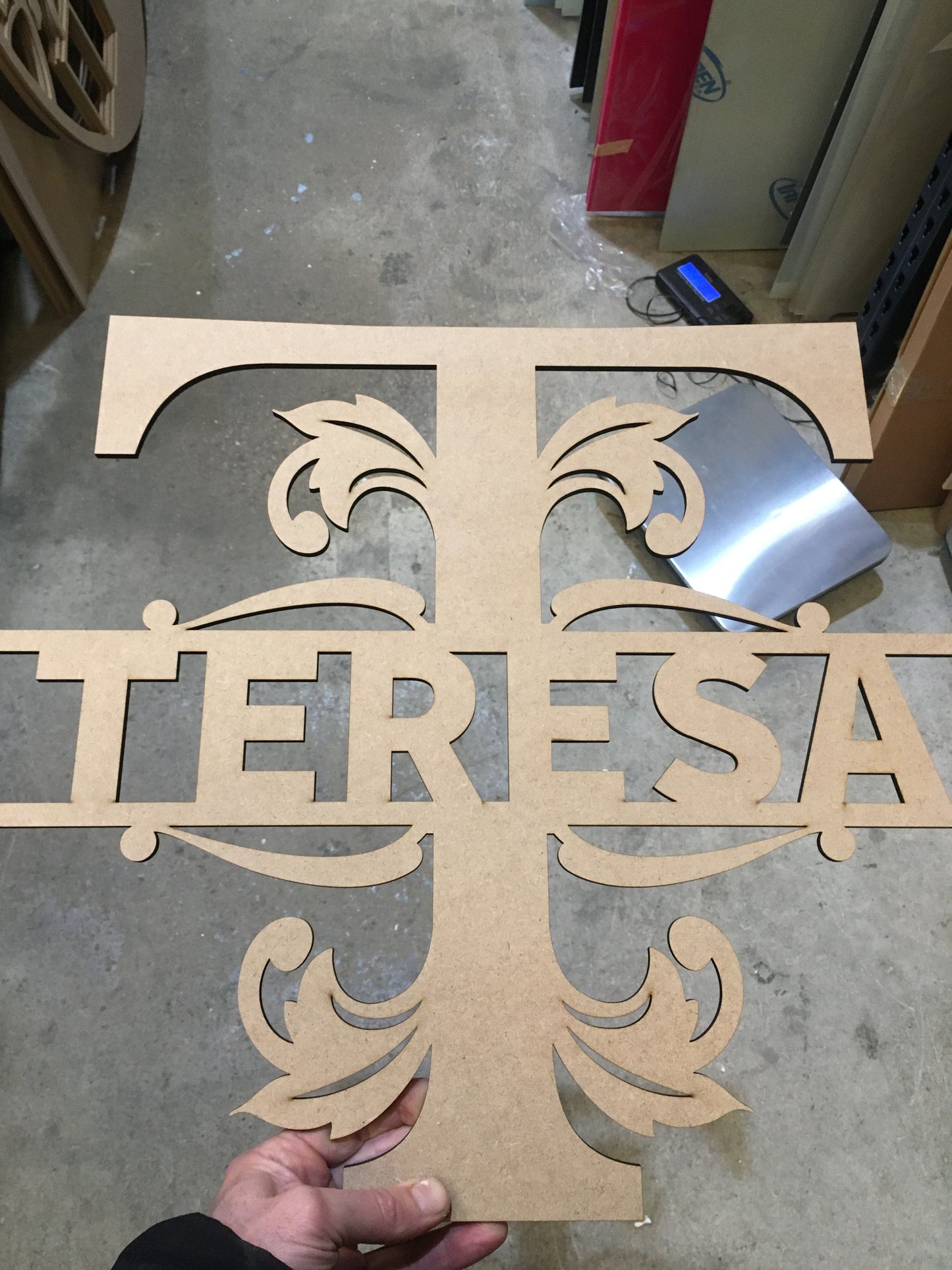 Iniciales de madera con nombre personalizado