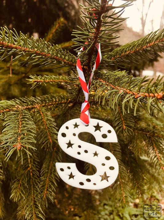 Letras iniciales blancas de navidad para colgar