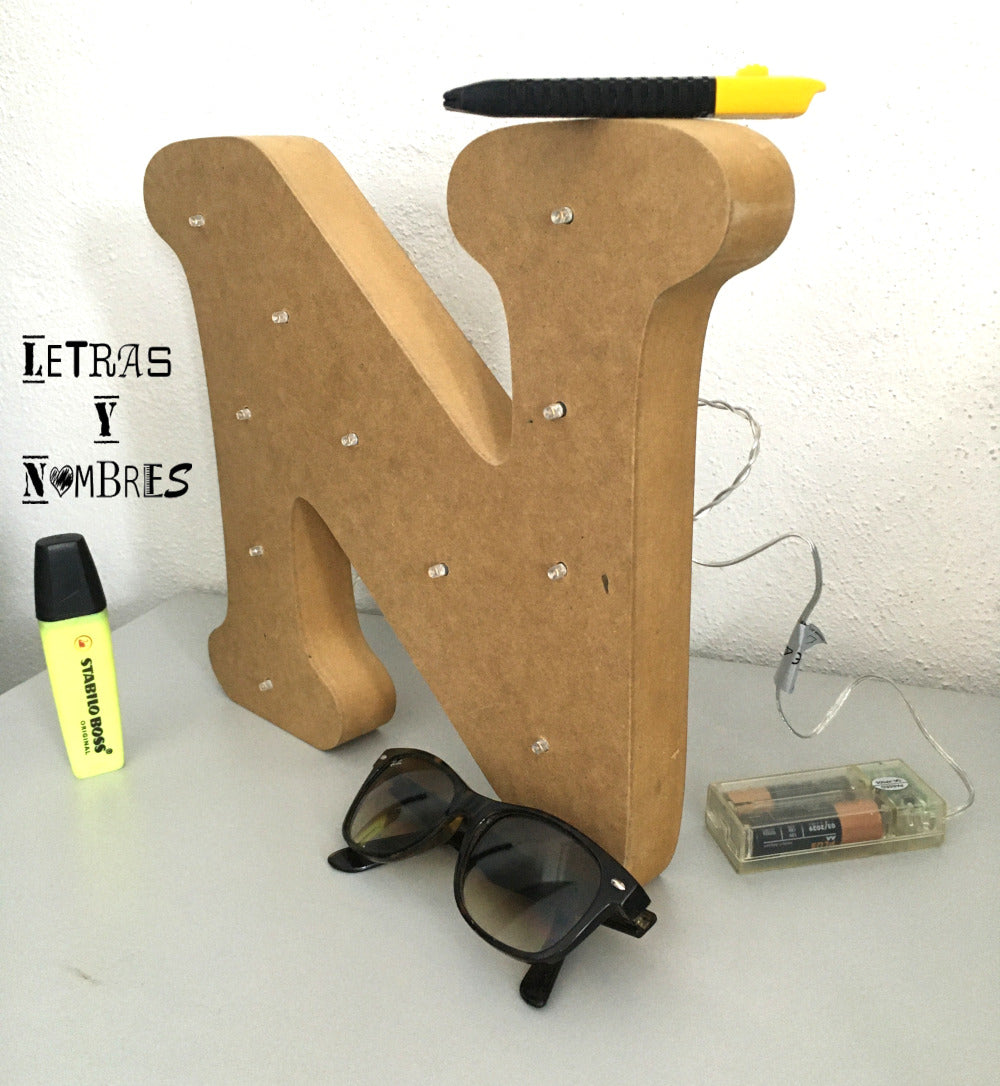 Letras DM con luces/leds