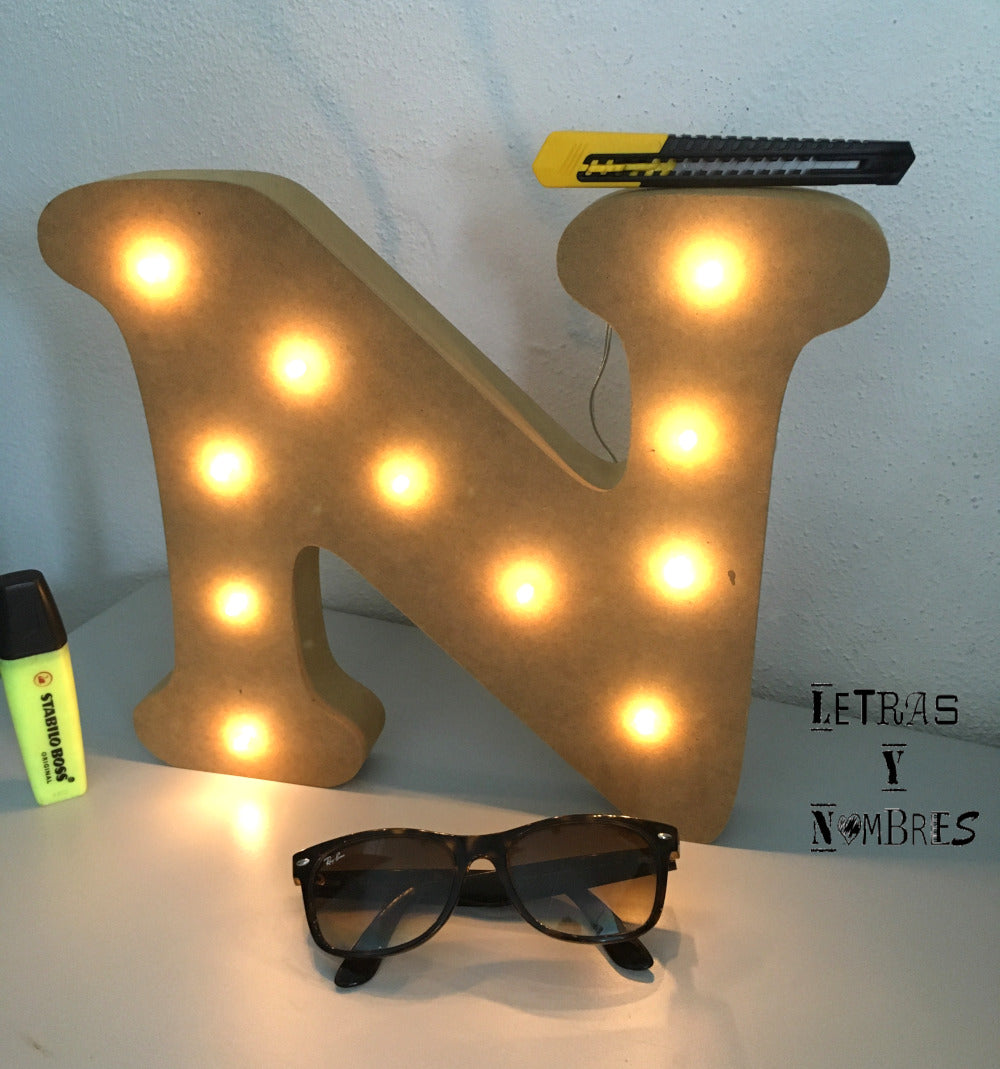 Letras DM con luces/leds