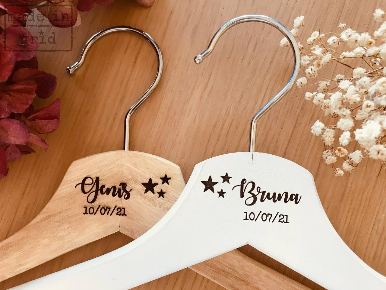 Perchas personalizadas de madera
