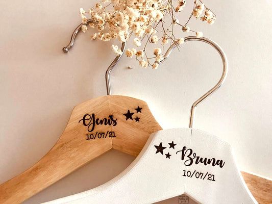 Perchas de boda personalizadas