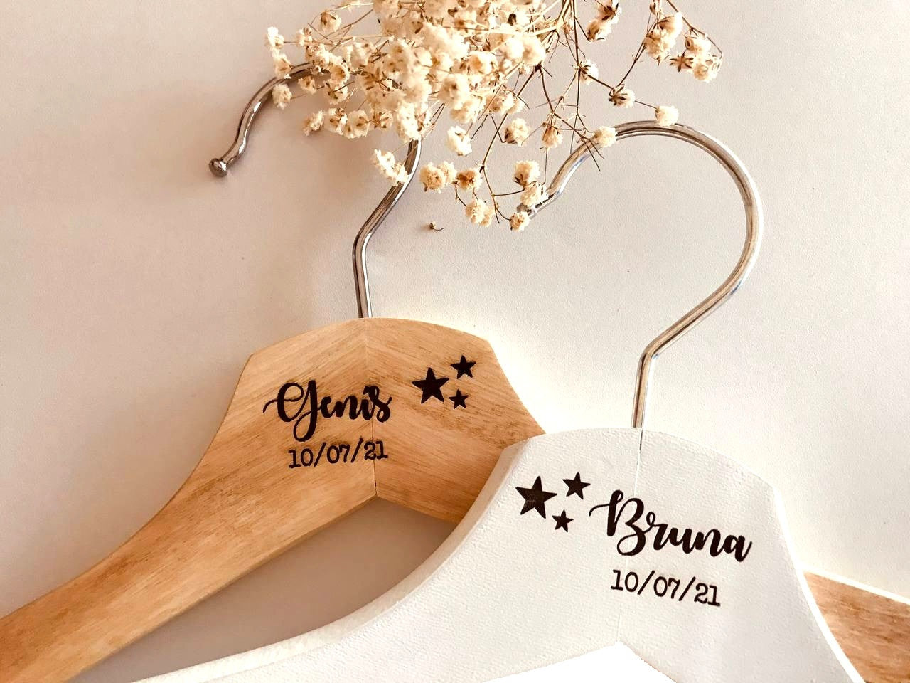 Perchas de boda personalizadas