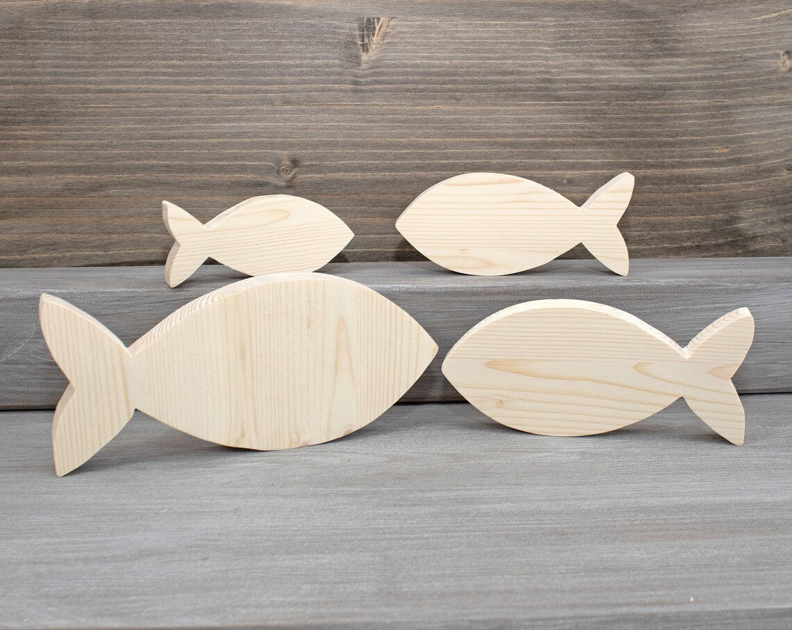 Poissons en bois décoratifs